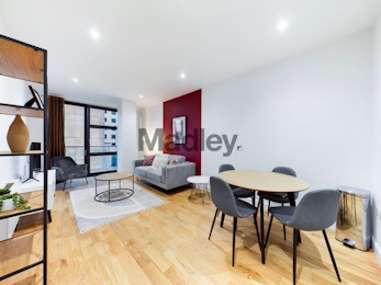 Stunning two bed in closest residential development to the Canary Wharf estate, £460 per week!